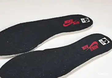 705329-001 Low Jordan Bred Retro 1 0430